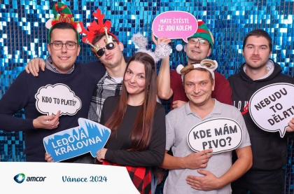 Fotokoutek na vánoční večírek Amcor 2024